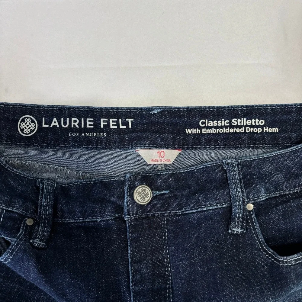 Laurie Felt Classic Stiletto Jeans Womens 10 Dark Blue Embroidered‎ Drop Hem